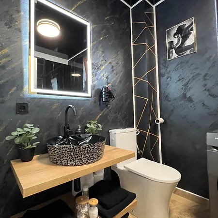 Adult Only Fantasy Apartment Bucharest